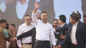 ভোটার হতে আজ দুপুরে নির্বাচন কমিশনে যাবেন তারেক রহমান