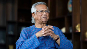 প্রথম আলো ও ডেইলি স্টারের পাশে আছে সরকার— প্রধান উপদেষ্টার আশ্বাস