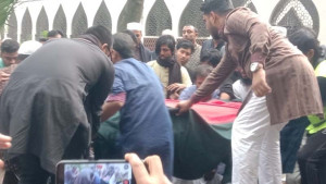 বিদ্রোহী নজরুলের পাশে চিরনিদ্রায় শায়িত বিপ্লবী হাদি