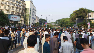 সকালেও উত্তাল শাহবাগ