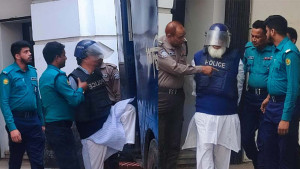 ট্রাইব্যুনালে নিজেদের কলরেকর্ড শুনে হাসলেন সালমান-আনিসুল