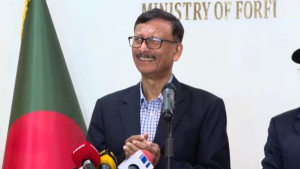 ভারত আমাদের ‘নসিহত’ করেছে, নির্বাচন নিয়ে উপদেশ চাই না: পররাষ্ট্র উপদেষ্টা