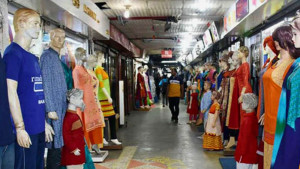 দোকান বন্ধ ও খোলার নতুন সময়সূচির প্রস্তাব দিলেন মালিকরা