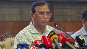 ফুটপাতের ব্যবসায়ীদের লাইসেন্স দেবে সরকার: ডিএসসিসি প্রশাসক