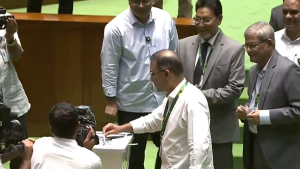 রাষ্ট্রপতি নির্বাচনে ভোট দিলেন প্রধানমন্ত্রী, স্পিকার ও বিরোধীদলীয় নেতা