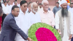 স্মৃতিসৌধে নতুন মন্ত্রী-প্রতিমন্ত্রীদের শ্রদ্ধা