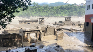 আকস্মিক পাহাড়ি ঢলে নেপালে নিখোঁজ ৩৮৪ পর্যটক