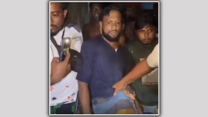 নারীর ঘরে আটক জামায়াত কর্মী, অসামাজিক কর্মকাণ্ডের অভিযোগে ধরলেন গ্রামবাসী
