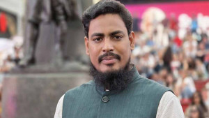 আখতার হোসেনকে হত্যার হুমকি