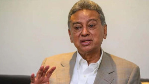 প্রয়োজনেই গভর্নরকে সরিয়ে দেওয়া হয়েছে: অর্থমন্ত্রী