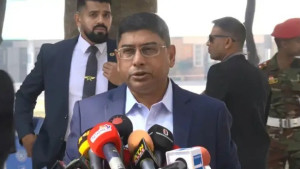 দেড় বছরের অপেক্ষার অবসান, নির্ভয়ে ভোট কেন্দ্রে আসুন : সেনাপ্রধান