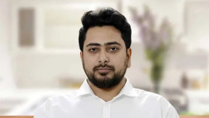 ঢাকা-১১ : তিন কেন্দ্রের ভোটে এগিয়ে নাহিদ ইসলাম