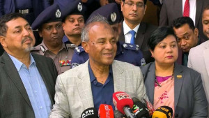 এবার কেন্দ্র দখল হলে কেউ ছাড় পাবে না: স্বরাষ্ট্র উপদেষ্টা