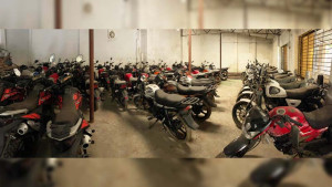 যশোরে ৭৭টি আমেরিকান মোটরসাইকেল জব্দ, গুদাম সিলগালা
