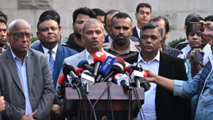 বিশ্বকাপ খেলতে ভারতে যাবে না বাংলাদেশ: আসিফ নজরুল