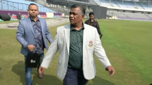 দেশ ছাড়ার গুজব, বিসিবিতেই দেখা গেল বুলবুলকে