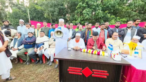 ছেলে এনসিপির প্রার্থী, বাবা বিএনপির প্রচারণায়
