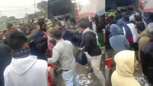 ‘দেশ স্বাধীন করেছি, টিকিট লাগবে কেন’ বলেই টিটিকে পেটাল ছাত্ররা!