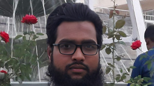 পরকীয়া প্রেমিকাসহ স্ত্রীর হাতে ধরা খেলো জামায়াত নেতা
