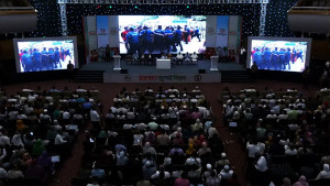 জুলাই জাতীয় সম্মেলনে যোগ দিলেন প্রধানমন্ত্রী