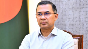 সরকারি ব্যানার-ফেস্টুনে প্রধানমন্ত্রীর ছবি ব্যবহারে নিষেধাজ্ঞা