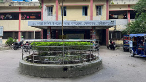 অ্যানেসথেসিওলজিস্ট না থাকায় এক মাস ধরে বন্ধ ভেদরগঞ্জ উপজেলা স্বাস্থ্য কমপ্লেক্সের সিজার সেবা