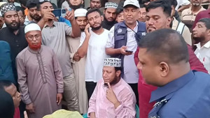 এমপি আমির হামজার শ্যালক ও চালককে মারধরের ঘটনায় মামলা