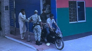 স্ত্রী রেখে ১২ বছরের শ্যালিকাকে নিয়ে উধাও, পুলিশ কনস্টেবলের বিরুদ্ধে অপহরণ মামলা