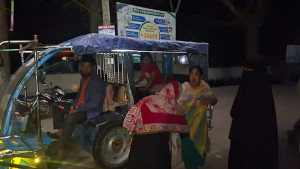 হেলমেট পরে মোটরসাইকেল চালানো নিয়ে বাগ্‌বিতণ্ডা, একই পরিবারের ১৩ জন গুলিবিদ্ধ