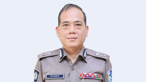নৌ-পুলিশ প্রধানসহ পুলিশের ৫ অতিরিক্ত আইজিপিকে বাধ্যতামূলক অবসর