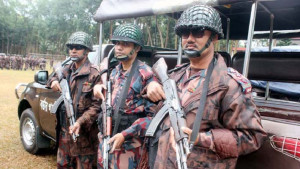 শৃঙ্খলা রক্ষায় তেলের ডিপোতে বিজিবি মোতায়েন