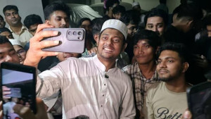 ক্ষমা চাইলেন নাসীরুদ্দীন পাটওয়ারী