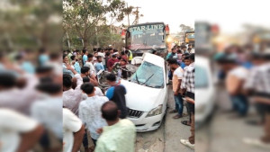 কুমিল্লায় বাসচাপায় একই পরিবারের তিনজনসহ প্রাইভেটকারের ৪ যাত্রী নিহত
