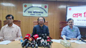 আ.লীগ সমঝোতা চাইলে আগে অপরাধ স্বীকার করতে হবে: তথ্য উপদেষ্টা