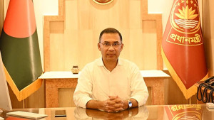 ঢাকার গণপরিবহন ব্যবস্থাপনা নিয়ে বৈঠকে প্রধানমন্ত্রী