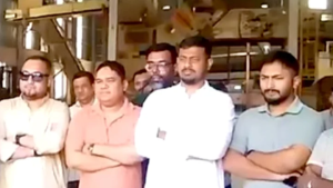 নাসীরুদ্দীনের কারখানা সফর নিয়ে প্রশ্ন, মালিকানা ঘিরে পরস্পরবিরোধী দাবি
