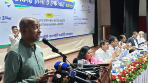 বৃদ্ধ বাবা-মায়ের সুরক্ষায় সম্পত্তি হস্তান্তর আইনে সংশোধন: আইনমন্ত্রী