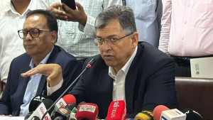 সাংবাদিকদের বিরুদ্ধে সাইবার আইনের অপপ্রয়োগ চাই না: স্বরাষ্ট্রমন্ত্রী