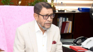 সীমাবদ্ধতার মাঝেও চিকিৎসকরা দিনরাত সেবা দিচ্ছেন