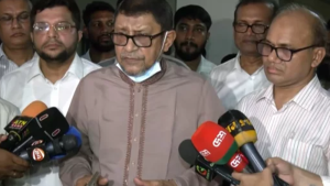 হয় আমি থাকব, নয়তো হাসপাতালের দুর্নীতি থাকবে: স্বাস্থ্যমন্ত্রী