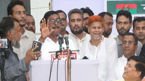 ‘সাপকে বিশ্বাস করা যায়, জামায়াতকে নয়’